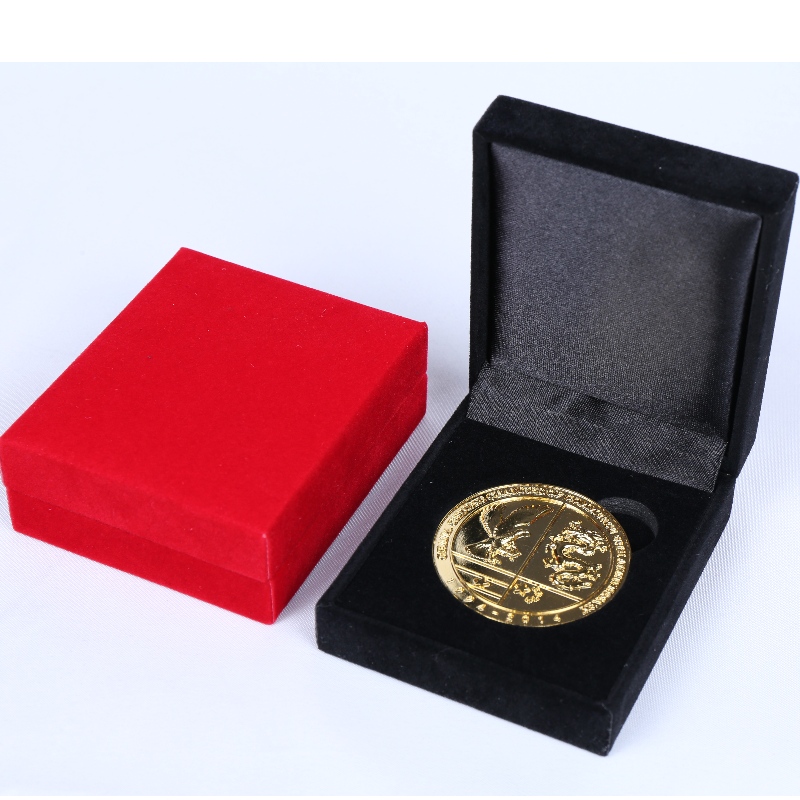 Mír V-17 cearnach Leatherette Bosca páipéir le haghaidh mona 45 * 53 mm, suaitheantas, cufaí, gearrthóg sparán srl. Mm. 68 * 80 * 30, meáchain thart ar 62g