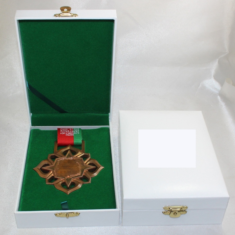 Kirje V-15L ristkülik PU nahast kast 90*120 mm medal, münt &märk jne mm.110*157*40, kaal umbes 185g