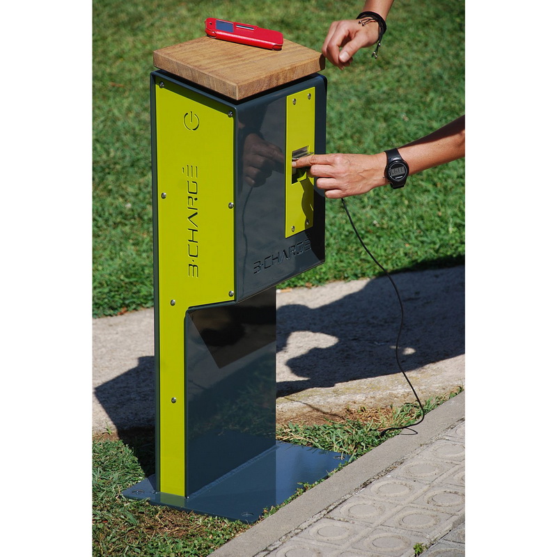 Multifunktsionaalne Top Quality Solar Charming Power Station for Street