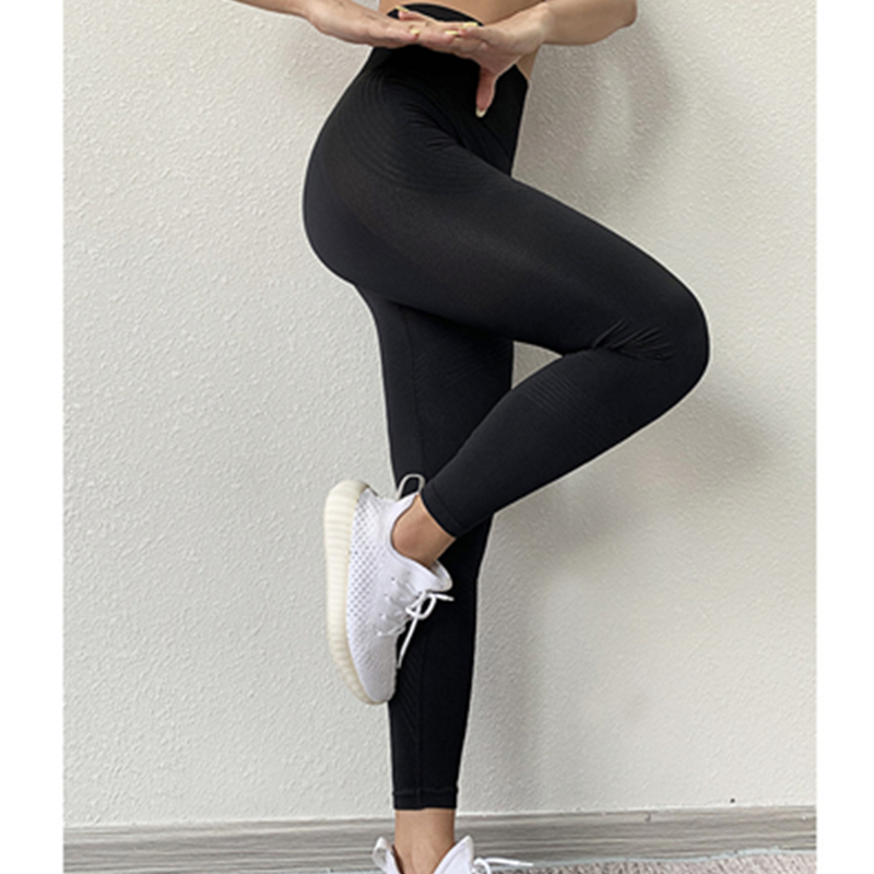 Pants yoga ard-waisted daingean do mhná ag rith pants folláine spóirt