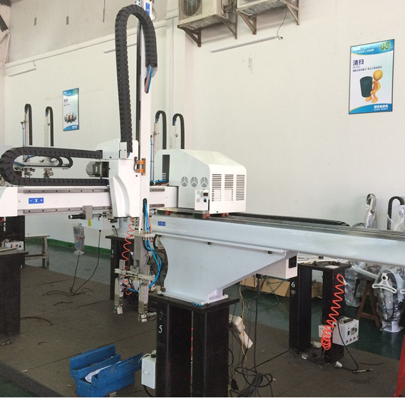 Ionramhálaí trasnaí servo trí-ais / cúig ais RBR900WD-S5 / 1100WD-S5