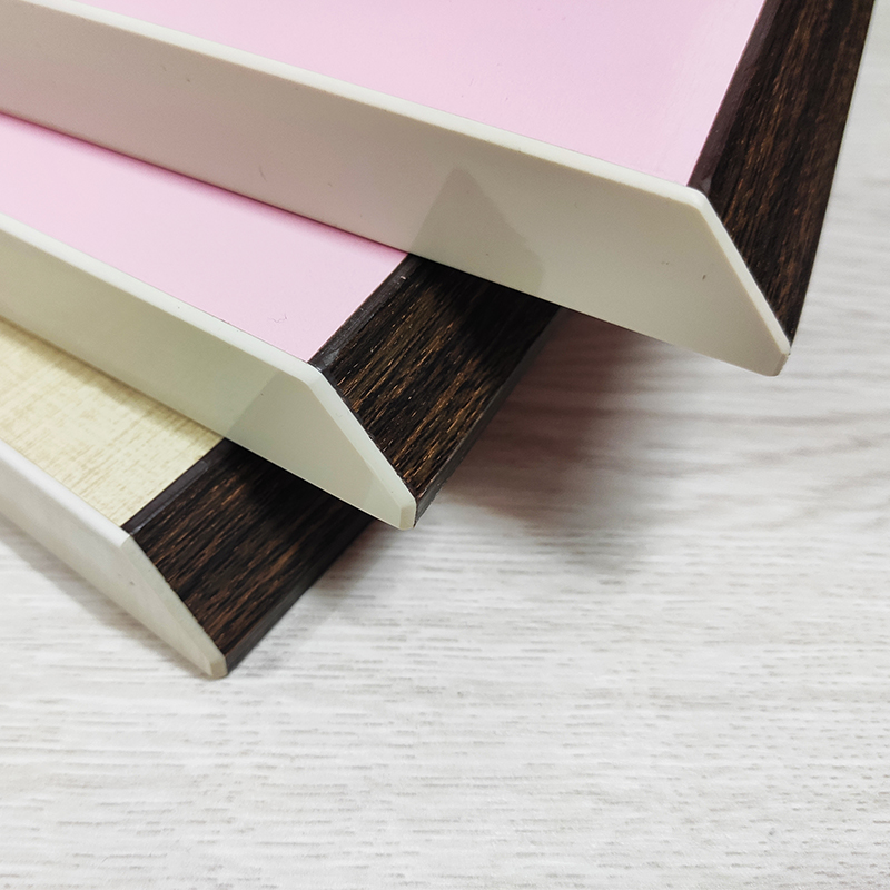 Miks paneeli pind on pärast serva ühendamist saastunud?