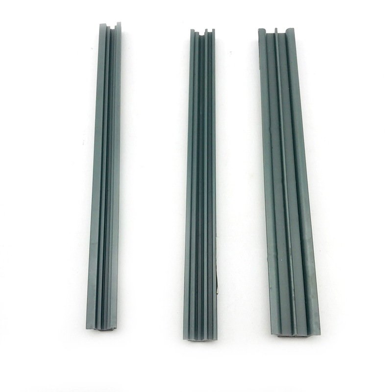 stiall phlaisteach le haghaidh rian dorais taispeántais