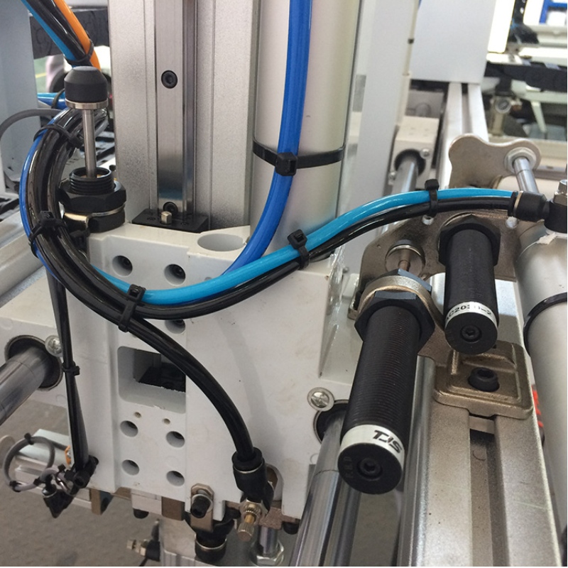 Ionramhálaí trasnánach tionsclaíoch éadrom / ionramhálaí sábháilteachta tionsclaíche / robot trasnaí servo AC