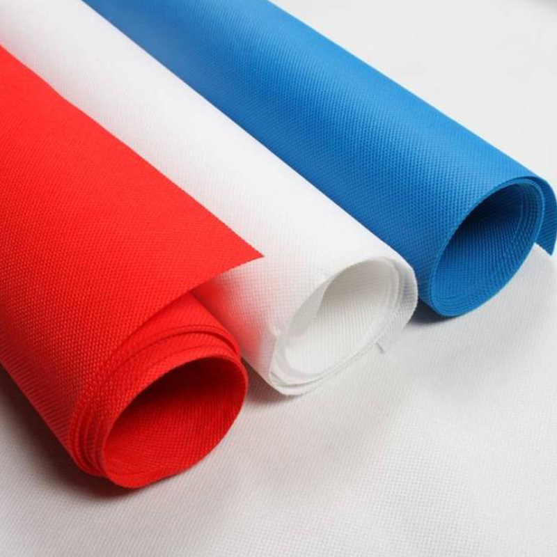 Monaróirí fabraice neamhfhite 100% pp spunbond do mhála neamhfhite