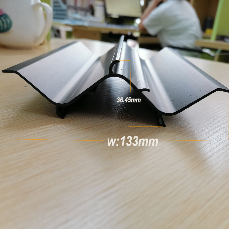 Kohandatud PVC profiilid triivi eliminaatorid jahutusudu eemaldamise piiskade separaatori profiili jaoks ventilatsioonis