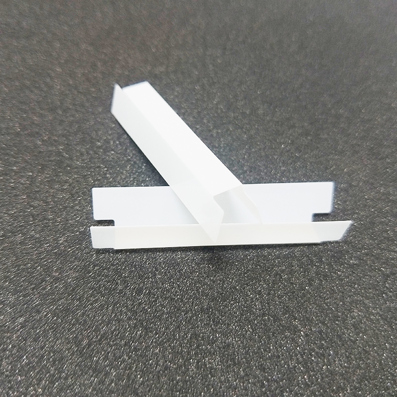 Bileog inslithe mótair plaisteach bopu déantóir inslithe lasair-retardant lasair ard-teocht resistant bándearg bán