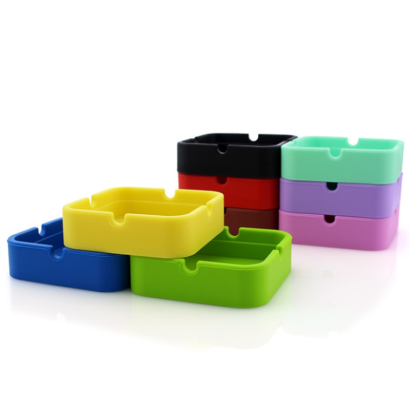 Luaithreadán beag cearnach