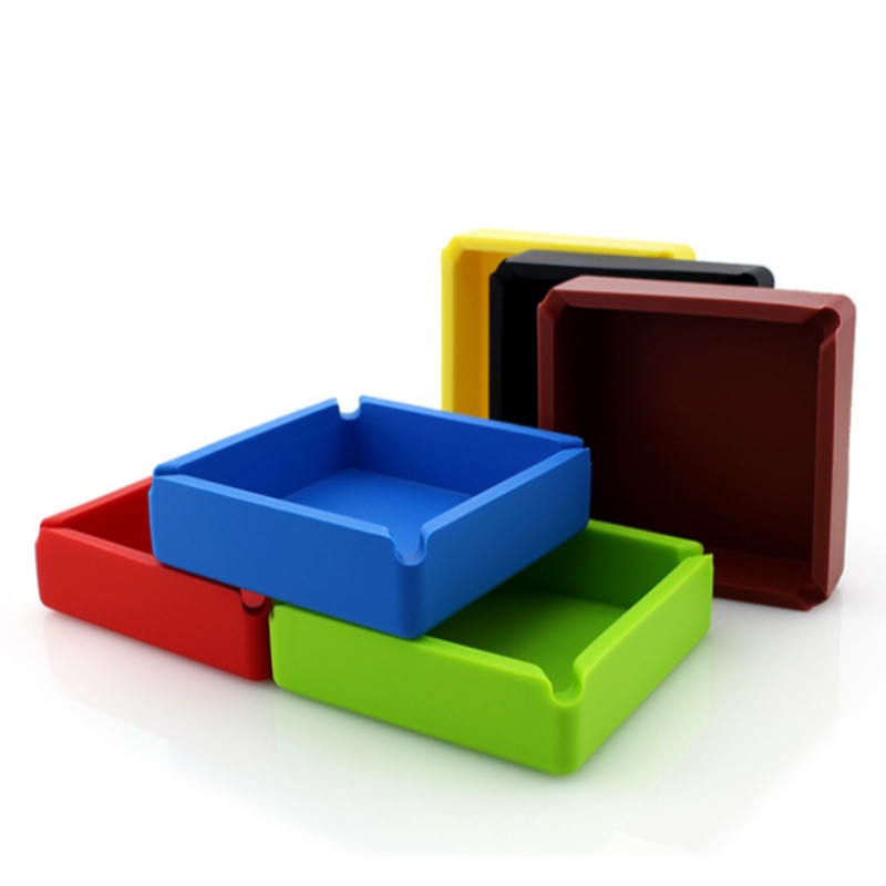 Luaithreadán mór cearnach