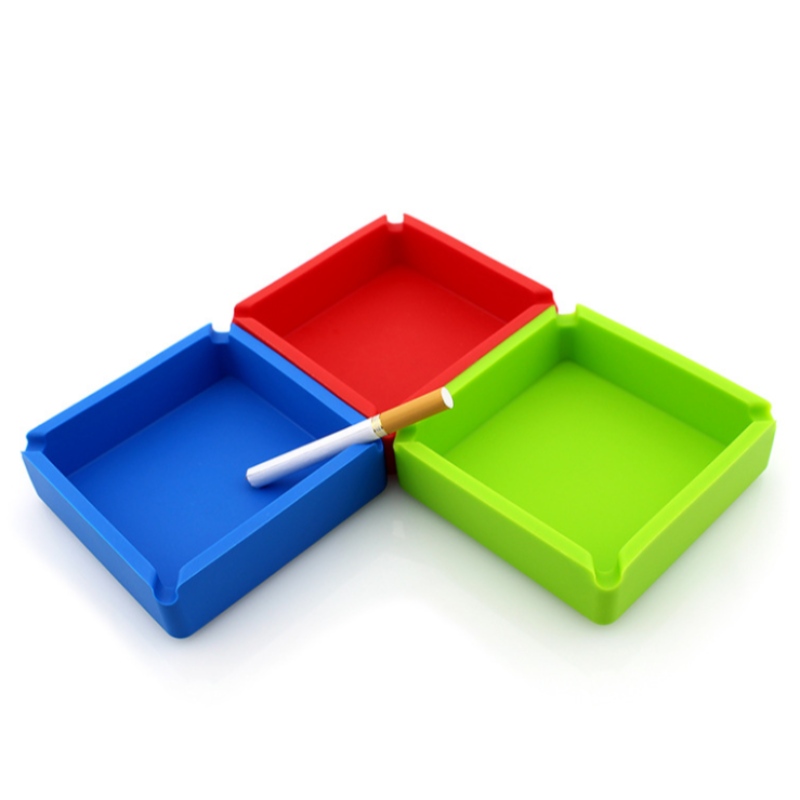 Luaithreadán mór cearnach