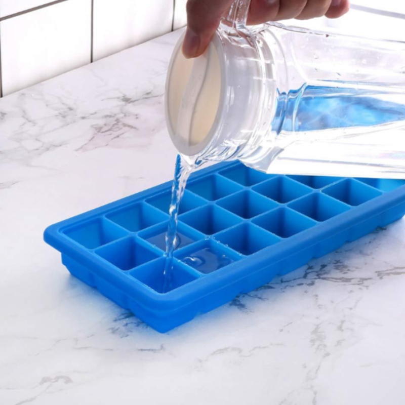 Is féidir cás oighir bloc tí laitíse oighir glóthach shilice 21 cás le múnla cumhdaigh, greille oighir bosca bia cúnta reoite a shaincheapadh le lipéad