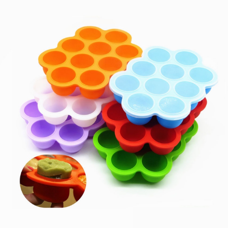 Silica geel 10-ne augune, mis täiendab toidulaua jääkasti jääkatte vormimist imiku täiendava toidukarbi jaoks