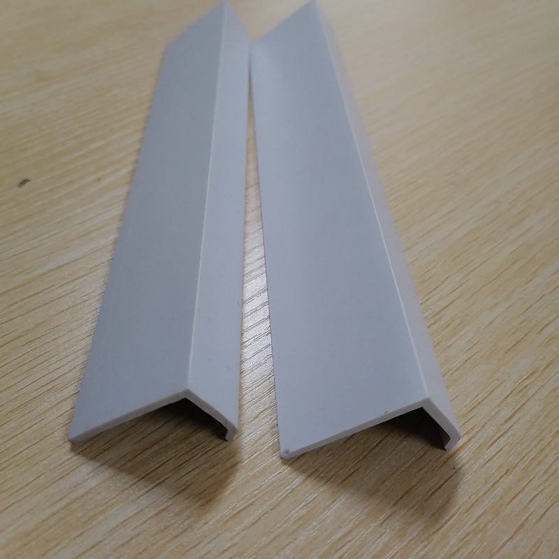 pvc Plastik l- kujulise kanaliprofiili pvc kaitsekonstruktsioonid trimmivad Nurga trimmi