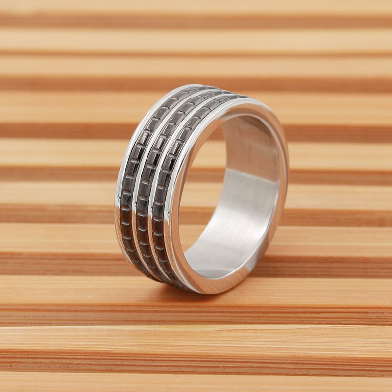 Fáinne Plátáilte Dubh Dhá Thon Cruach Dhosmálta na bhFear