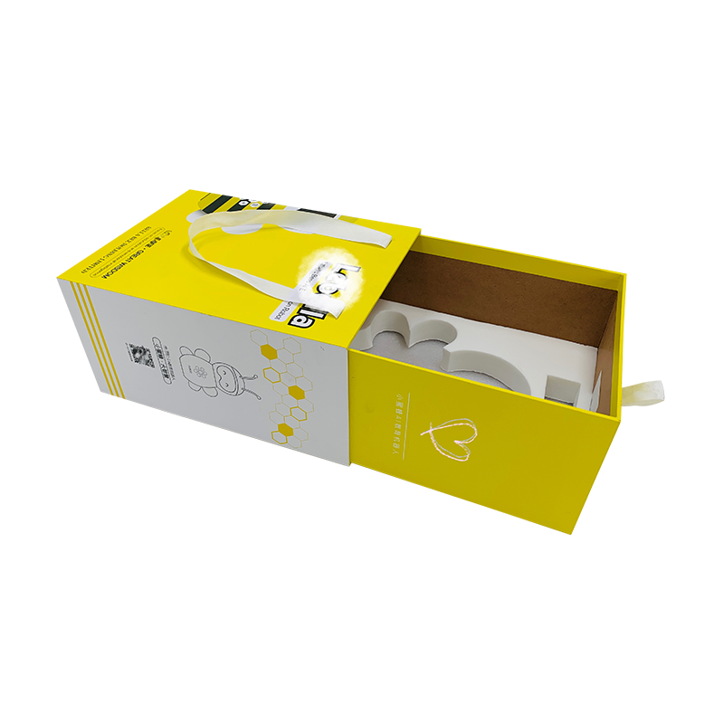 Suur Paper Kingi Karp Corporate Gift Packaging