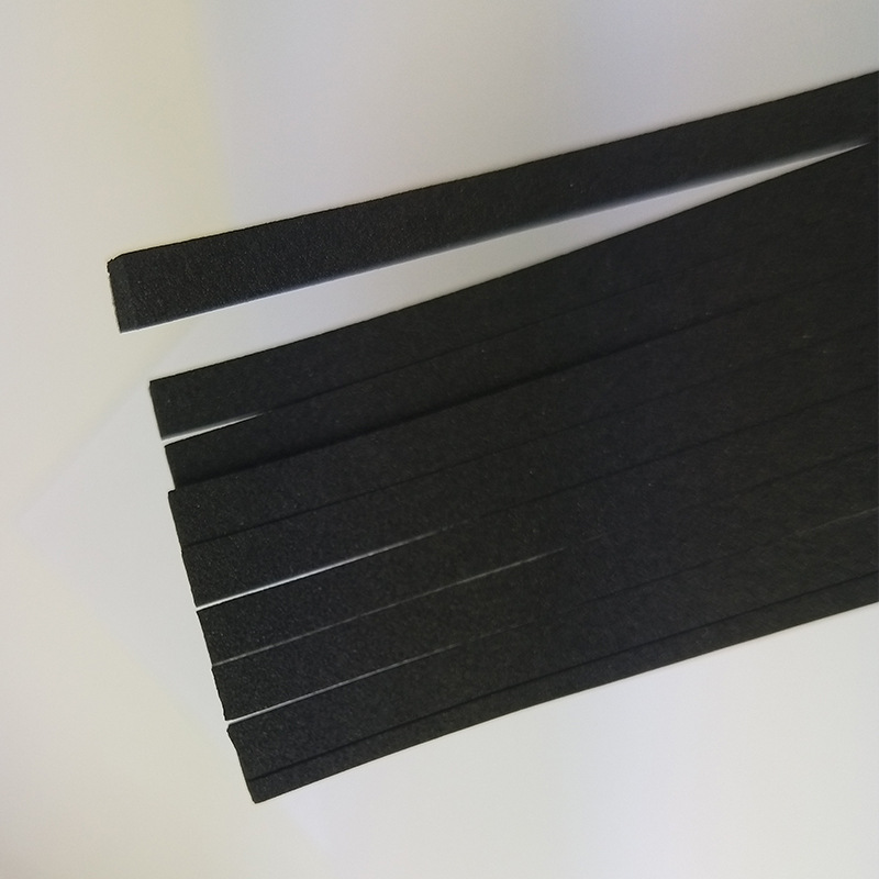 Soláthraíonn an mhonarcha cúr EPDM dubh, cúr greamaitheach lasair-retardant, cúr-ionsú turraing agus séalaithe a ghearradh go bás