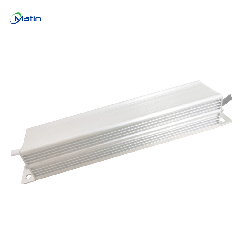 12V 60W LED Draiverid, v.a veekindlad juhitud toiteallika juht