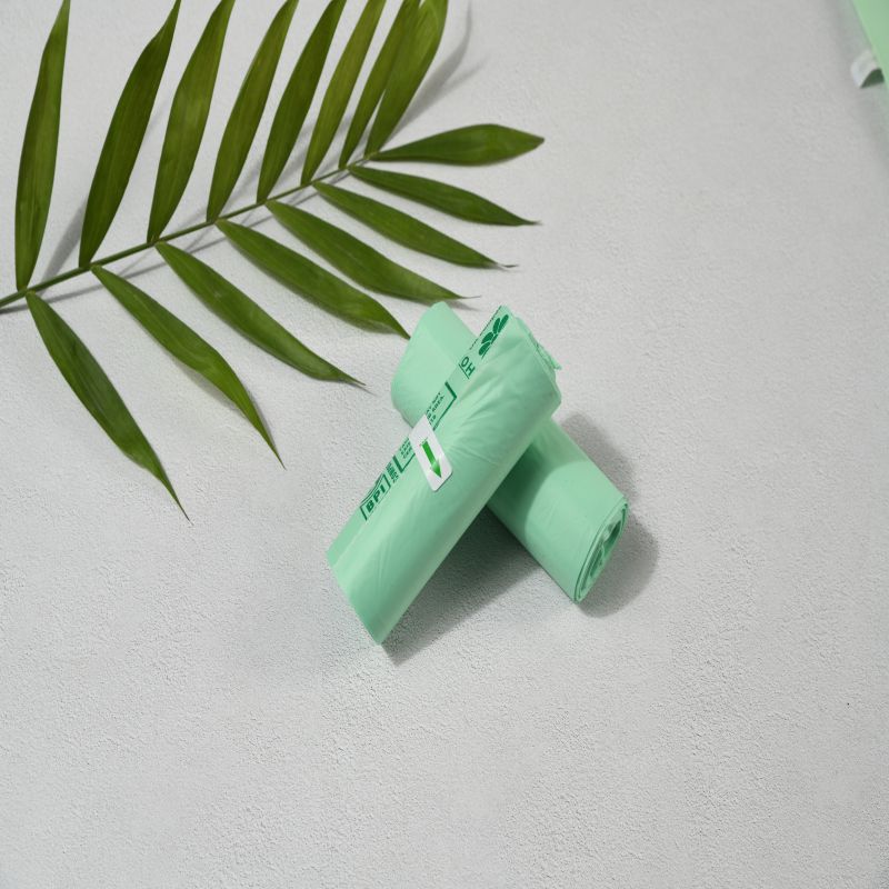 maisitärklisel põhinevad biolagundatavad 100% kompostivad prügikotid rullis