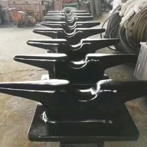 Valatud raud/teras laevateki riistvara kinnitusosadega kleat bollard