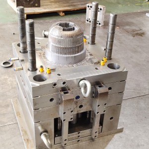 Déantúsóirí OEM Bloc sleamhnáin insteallta saincheaptha gairmiúil táirgí plaisteacha páirteanna múnla