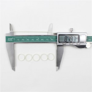 Díolacháin dhíreacha fachtóra bandaí beaga rubair bhána neart ard elasticity cruas fáinne rubair le haghaidh bundle líne sonraí