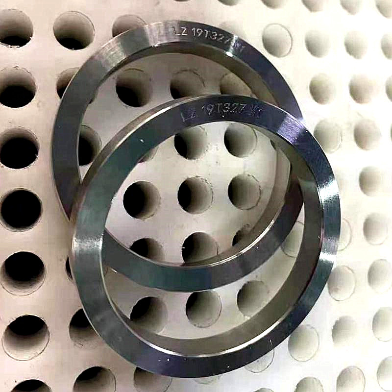 Microstruchtúir mhín cothromaithe inicil a mhonaraítear go cothrom le cóimhiotal 718 (4)