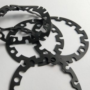 Flame retardant turraing ionsú turraing poron le-32 foam dubh ina saothraítear rónta foam bulc mhúnlú cúr mórdhíola