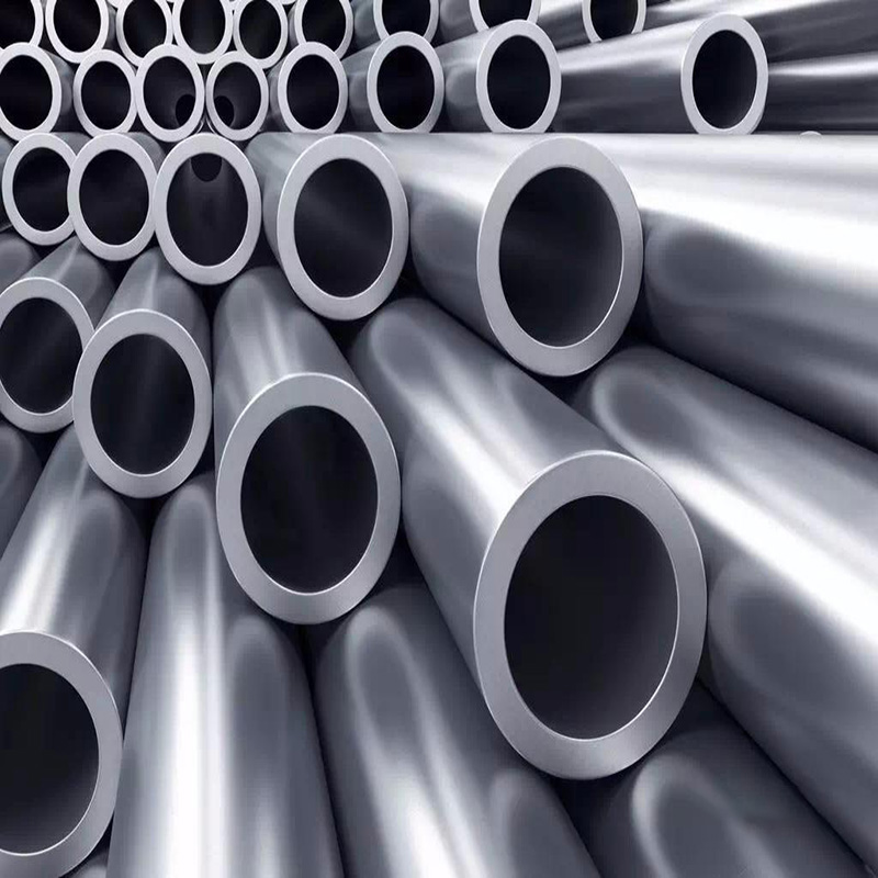 Cén tionchar a bhíonn ag an méadú ar phraghsanna amhábhar ar thionscalnan-innealra