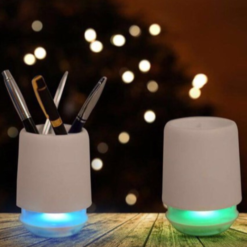 Cainteoir Bluetooth Bluetooth Multifunction FB-BS304B le Soilsiú LED