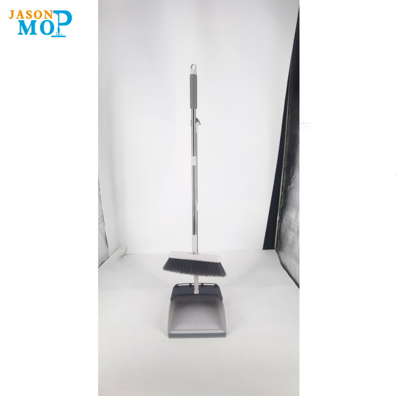 broom plaisteachnua-aimsearthanua-aimsearthanua-aimseartha agus Dustpan