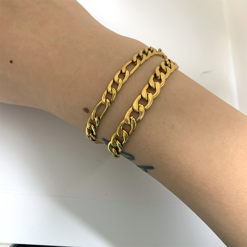 Bracelet Faisinna hEorpa agus Mheiriceá NStarless Cruach Gold-plátáilte