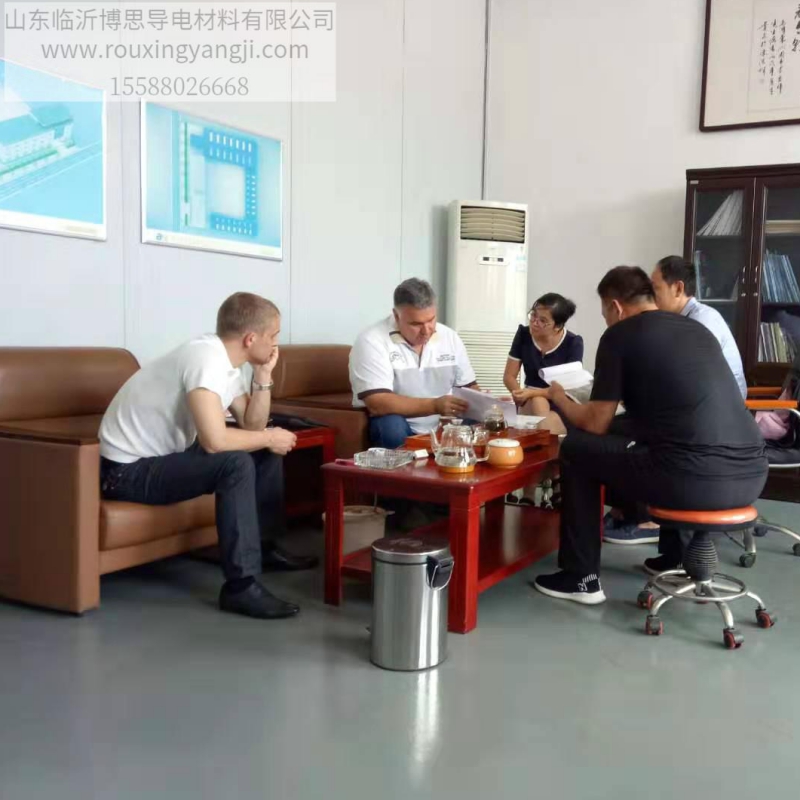 Cur i bhfeidhm teicneolaíocht anóid sholúbtha i Meiriceá Thuaidh