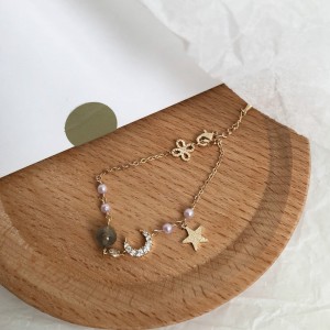 Star Gealach Bracelet Pearl