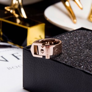 Fáinní miotail gaoithe fionnuar