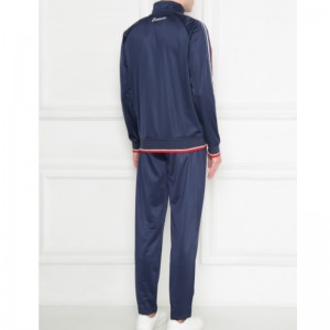 Culaith spóirt cniotáilte cadáis