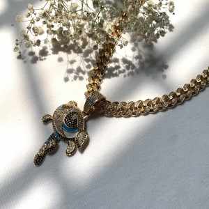 Póilíní Soladach Flying Siopa Siopa Siopacha