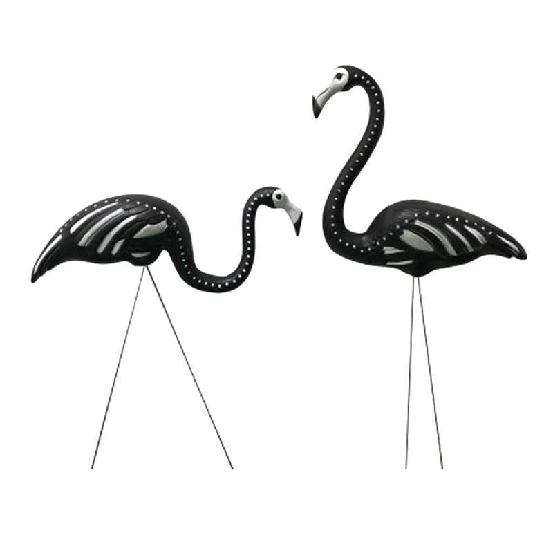 Cnámharlach Cnámharlach Dubh Flamingos Oíche Shamhna Plaisteacha Plaisteacha Flamingos Maisiúchán Maisiúchán Faiche Zombie Faiche Ornament