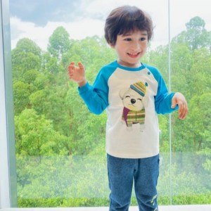 Cniotáilte cniotáilte sleeves fada bríste cadáis