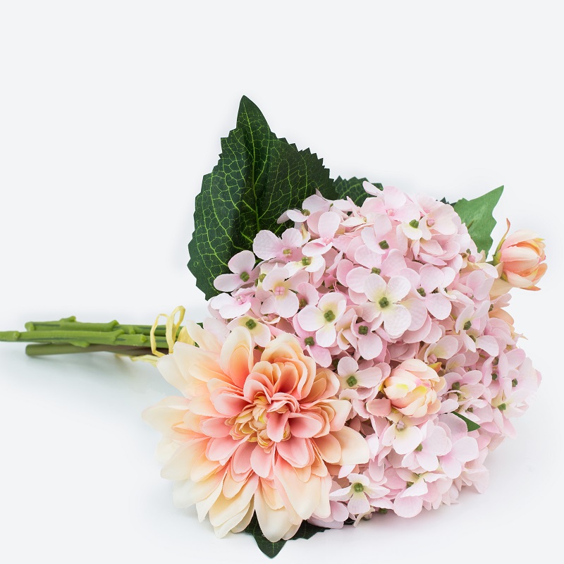 Díolachán te álainn rómánsúil maisiú tábla bridal bláth síoda saorga bouquet