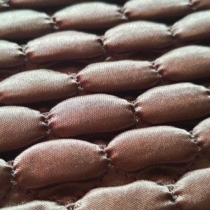 Athchúrsáil a dhéanamh ar leapachas bróg mála poileistir