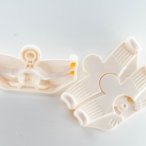 Táirgí Bréagáin Cineál 1