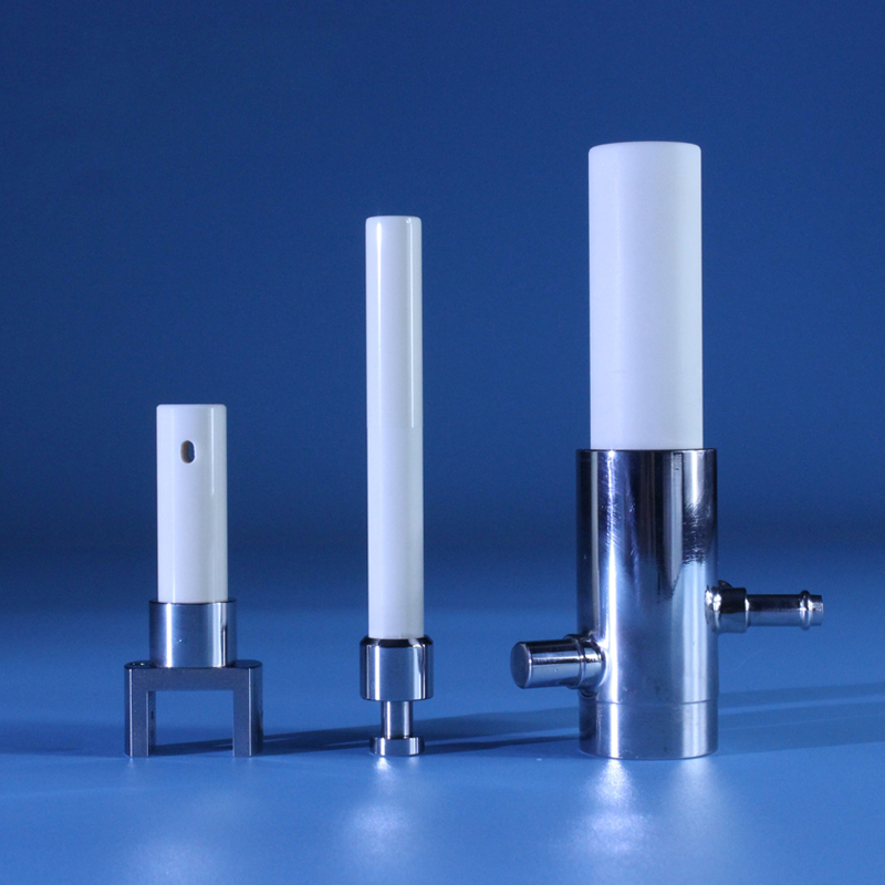 An modh ceangail ceirmeacha agus miotail