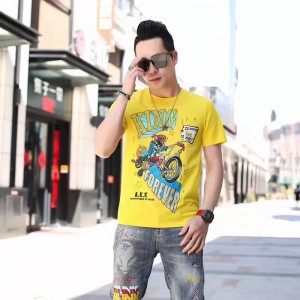 Éadaí clóite cniotáilte