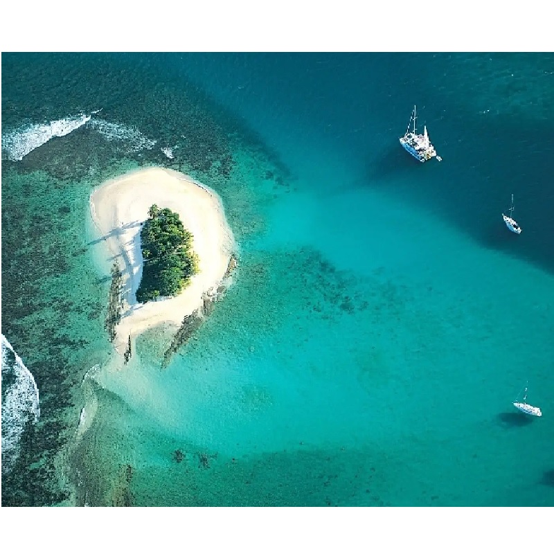 Cad é an éifeacht a bhíonn ag timpeallacht ghrinneallna farraige ar chosaint chaiticiúil