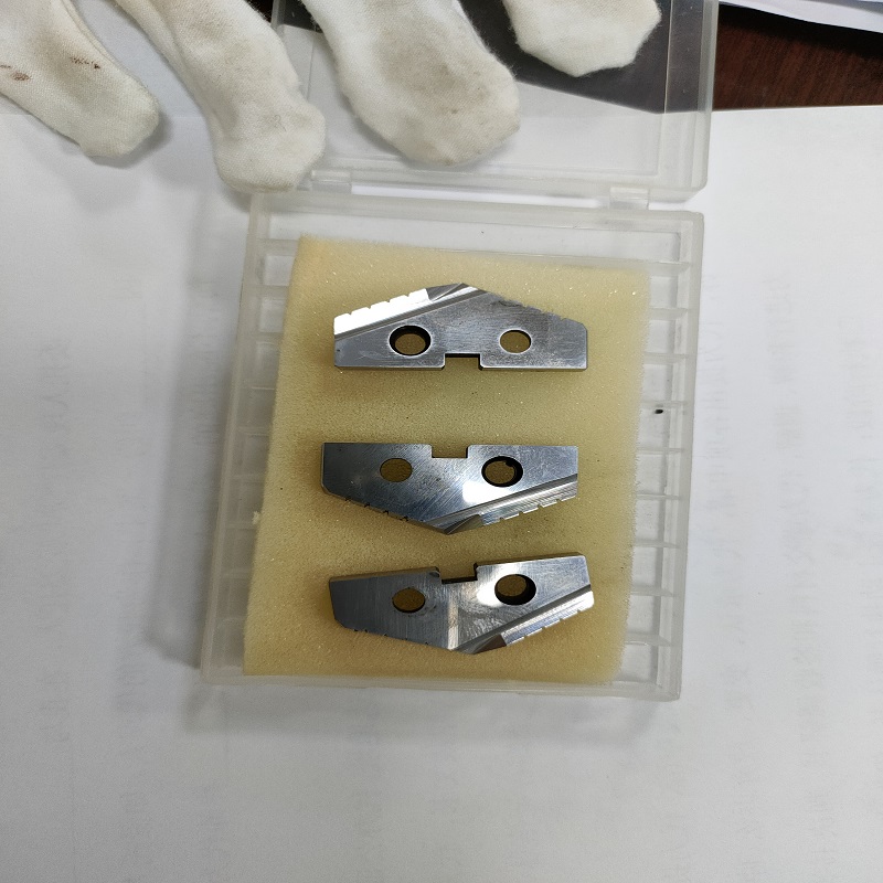 Labi puur 9,5 ~ 114mm HssCo karbiid insert + tina