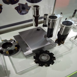 DFW Muilleoireacht Ardluais Muilleoireacht Thrí -Fhoirtreach