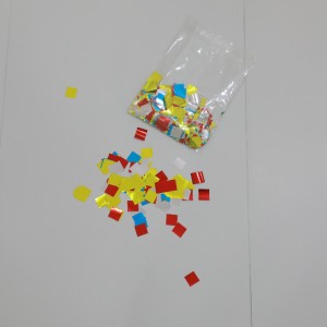 Ciorcail confetti páipéar fíochán