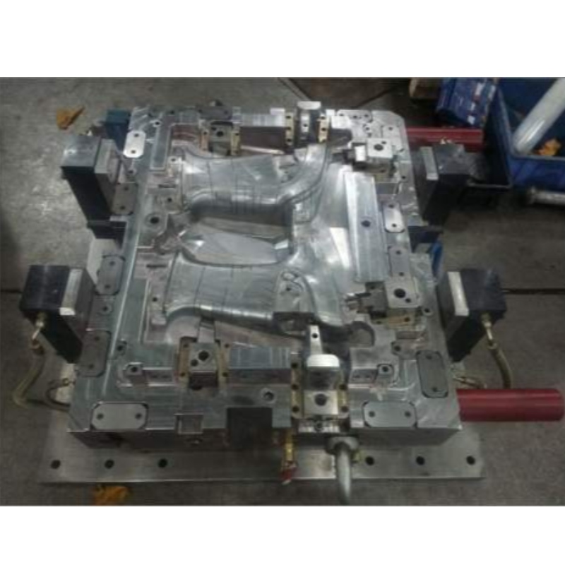 Instealladh plaisteach Mould-Auto-B Piléar Uachtarach