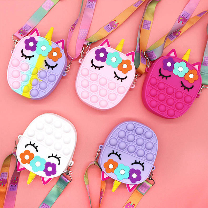 Cén fáth go bhfuil bréagáin céadfach maith do leanaín