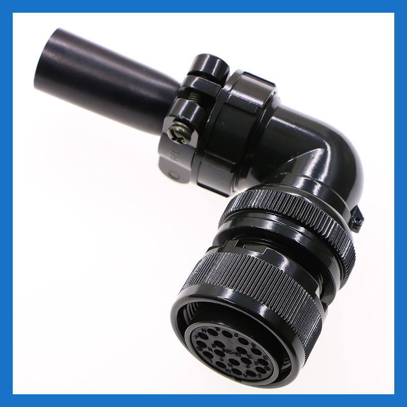 Cad iadna buntáistí a bhaineann le cónascairí uiscedhíonacha agus gnáthchónanirí